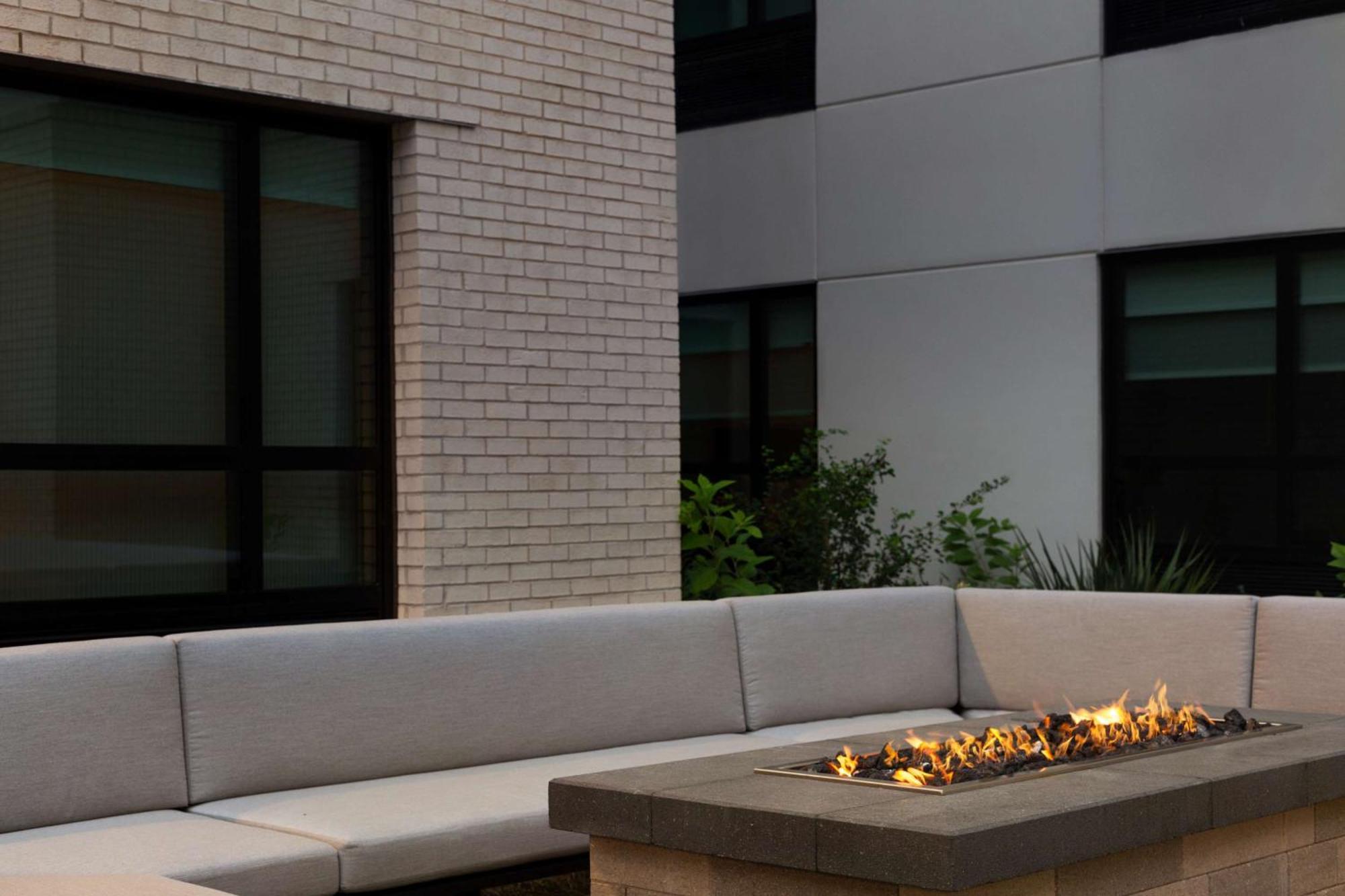 Hampton By Hilton East Austin - Near Ut And Capitol Hotel Exterior photo